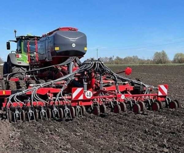 Аграрії Полтавщини випробовують нову технологію strip-till