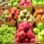 Полиці українських супермаркетів масово заповнять імпортні фрукти