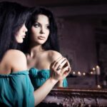 Як правильно вибрати велике дзеркало у будинок?