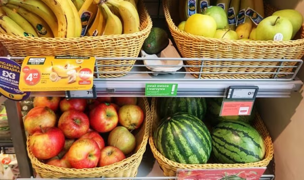 Żabka продаватиме фрукти та овочі поштучно