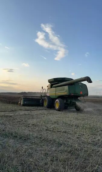 Оренда техніки: фермери економлять на посівній під час війни