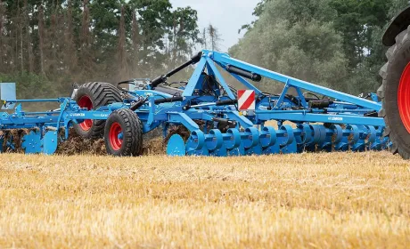 LEMKEN Karat: від поверхневого підрізання до глибокого розпушування одним культиватором
